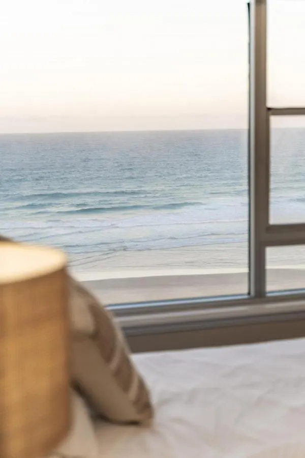 The Hamptons - Ultimate Six Star Beachfront Experience With Parking & Pool Gold Coast 0*,  Australia