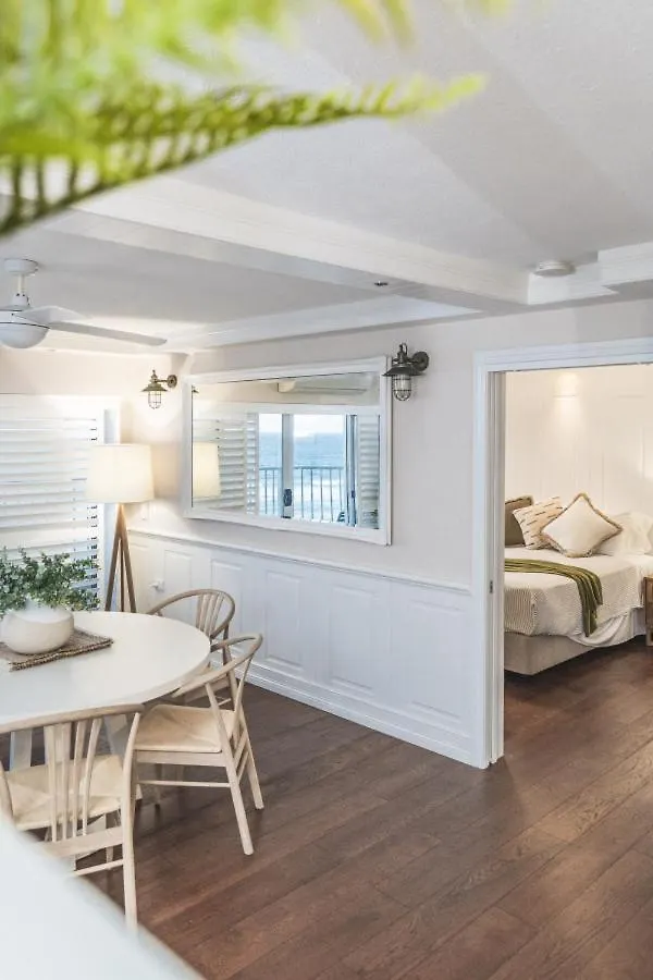 The Hamptons - Ultimate Six Star Beachfront Experience With Parking & Pool Gold Coast Apartment