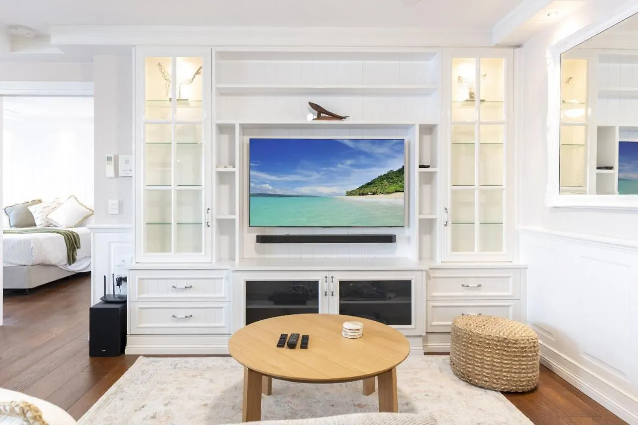 The Hamptons - Ultimate Six Star Beachfront Experience With Parking & Pool Gold Coast