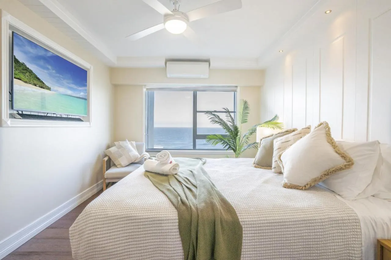 The Hamptons - Ultimate Six Star Beachfront Experience With Parking & Pool Gold Coast