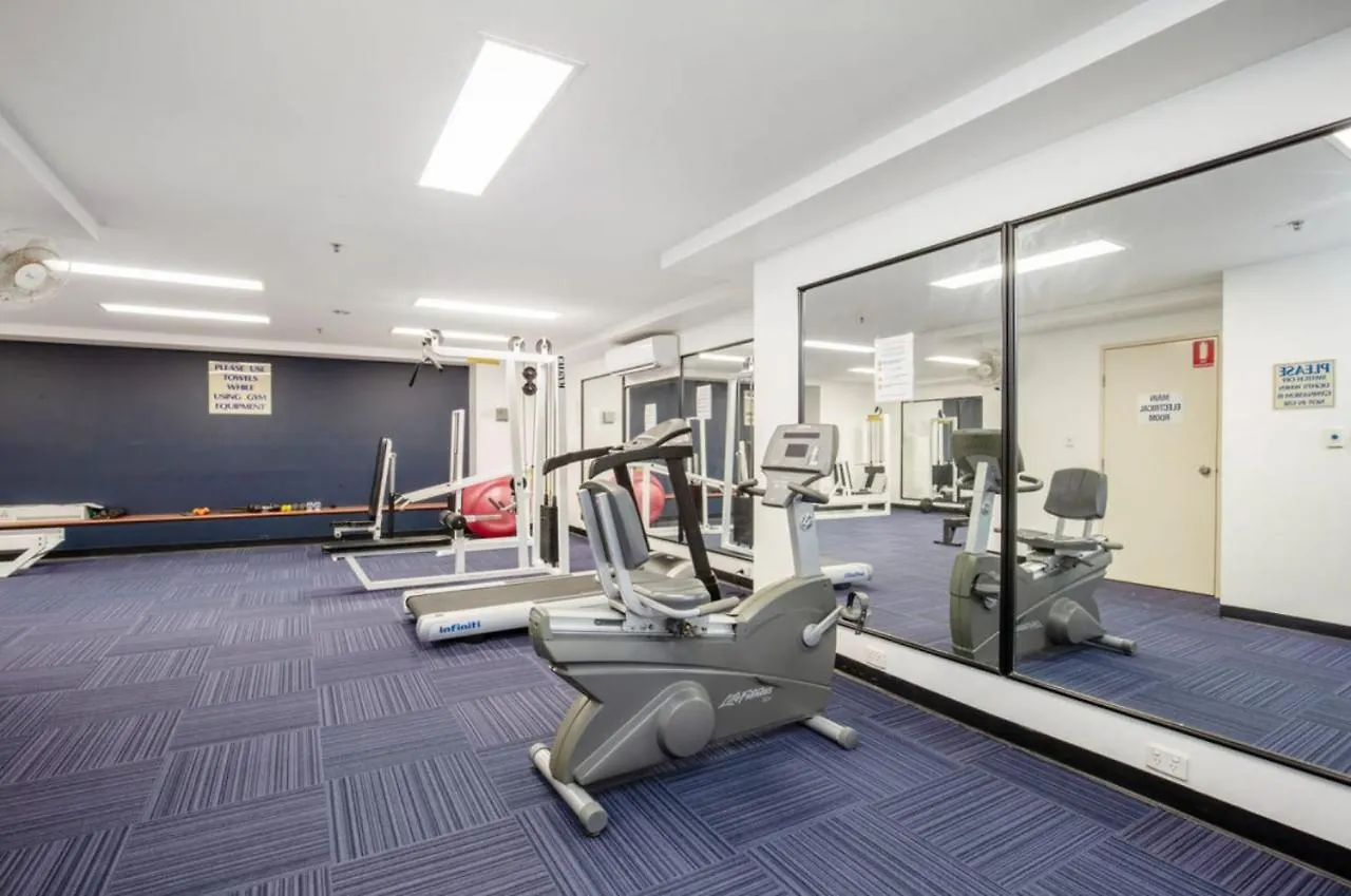 The Hamptons - Ultimate Six Star Beachfront Experience With Parking & Pool Gold Coast Apartment